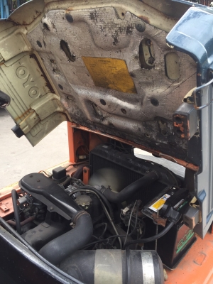 TOYOTA 4FG15 เครื่องเบนซิล เกียร์ธรรมดา เสาสูง6เมตร สนใจติดต่อ083-062-0223(ปอน)