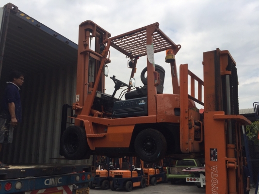 TOYOTA 4FG15 เครื่องเบนซิล เกียร์ธรรมดา เสาสูง6เมตร สนใจติดต่อ083-062-0223(ปอน)