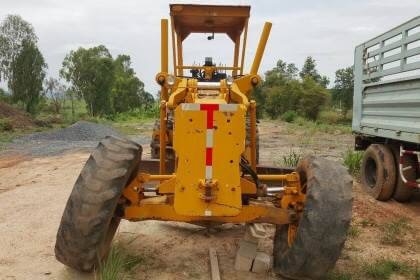 ขาย 480,000 รถเกรด CHAMPION 710A เอกสารเล่มทะเบียนครบ รถพร้อมใช้งาน เครื่องดี เกียร์ ปั้มดี  รถอยู่ จ.อุดรธานี โทร&amp;ไอดีไลน์ 0610710295