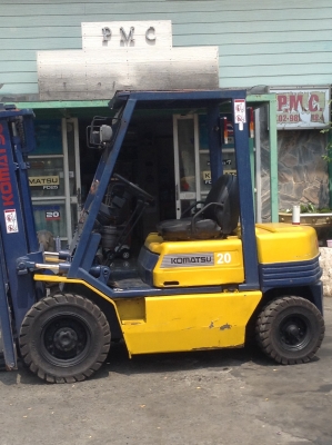 +++ ขายโฟล์คลิฟท์  KOMATSU FD20-11  ขนาด  2  ตัน  เครื่องยนต์ดีเซล  เสา  3  เมตร  เกียร์ธรรมดา  งา 1,070  มม.  ยางตันครับ