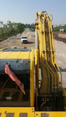 ต้องการขายรถแบคโฮ