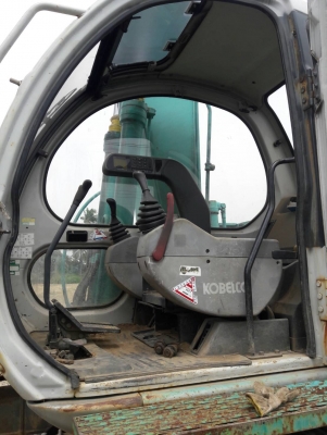 ขายKOBELCO SK200-2  มาใหม่  เก่าญี่ปุ่นแท้  แทรค 80  5,XXX  ชั่วโมง  ลองระบบกันได้ทุกวัน  โทร  089-3818694  ดวงนภา
