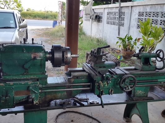 เครื่องกลึง 6 ฟุต 2 เพลา พร้อมใช้งาน ไฟบ้านได้  ไฟ 3 สายได้ สนใจ ราคาเบาๆๆ 40,000