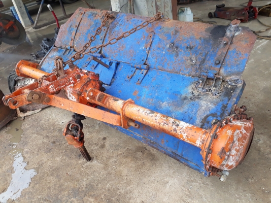 ขอบคุณพี่จากกาญจนบุรีครับ ขายโรตารี่คูโบต้า ขนาด1.5ม.พร้อมใช้ตามรูป แต่กระโปรงไม่ค่อยสวยครับ