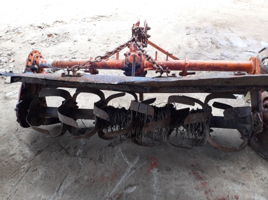 ขอบคุณพี่จากกาญจนบุรีครับ ขายโรตารี่คูโบต้า ขนาด1.5ม.พร้อมใช้ตามรูป แต่กระโปรงไม่ค่อยสวยครับ