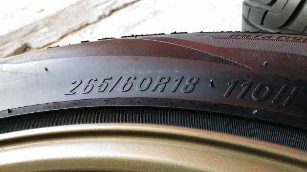 ขายล้อหล่อ te37 ขอบ 18 กว้าง 9 ออฟ 0 + maxxis 265/60/18 ปี 15 สวยมากครับ