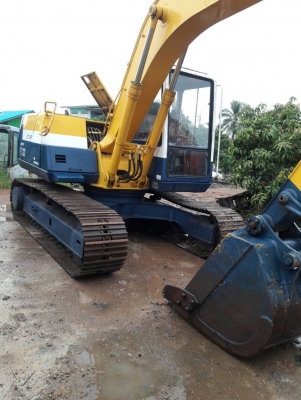 ขายKOMATSU PC120-5  เก่าญี่ปุ่นแท้  ตัวเดินใหญ่  คอนโทล สั้น  สภาพสวย  พร้อมใช้  โทร  089-3818694  ดวงนภา