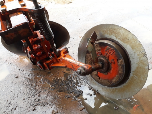 ขอบคุณเสี่ยจากจังหวัดพิษณุโลกครับ ขายผาน3 CMT ใบ26เดิมๆสวยๆ พร้อมใช้งาน ลดเหลือ23500 รีบเลยครับราคานี้