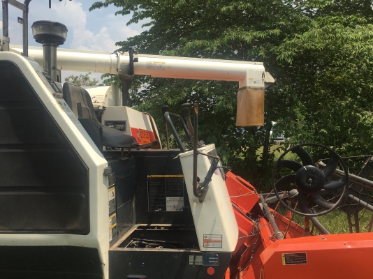 ขายรถเกี่ยวข้าว DC 68G