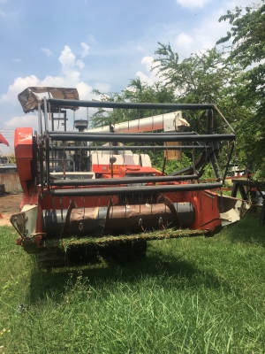 ขายรถเกี่ยวข้าว DC 68G