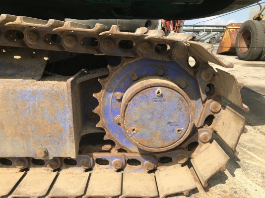 Komatsu PC20-7E ตู้เก๋ง + หัวกระแทกและบุ้งกี๋จากญี่ปุ่น