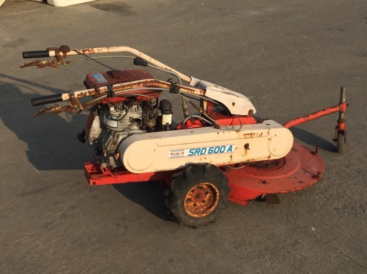 ***รถตัดหญ้า ยี่ห้อ Robin***