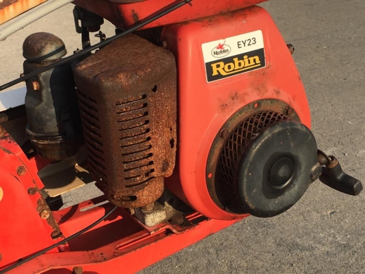 ***รถตัดหญ้า ยี่ห้อ Robin***