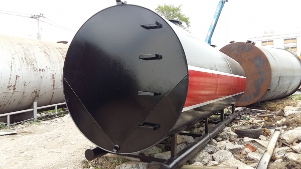 ขาย ถังน้ำมัน 15000 ลิตร มีห้องกั้น 2 ห้อง สภาพสวยมากค่ะ ขาย ถังน้ำมัน 15000 ลิตร มีห้องกั้น 2 ห้อง สภาพสวยมากค่ะ