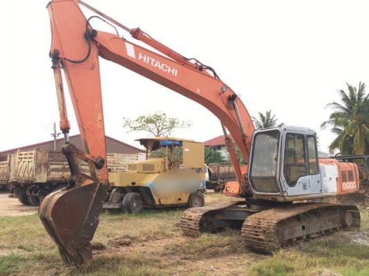 HITACHI EX200-2 ราคา 545,000 บาท เครื่องดี ปั้มแรง โช่หนา เอวแน่น ไฟฟ้าครบ (ขาดมอเตอร์คันเร่ง) เอกสารชื้อขาย   รถอยู่ จ.ยโสธร โทร&amp;ไอดีไลน์ 0610710295