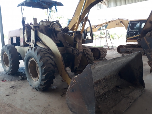ขายด่วน รถตักKOMATSU 515 สภาพใช้งานได้ ยางพร้อมใช้งาน เอกสารเล่มทะเบียน