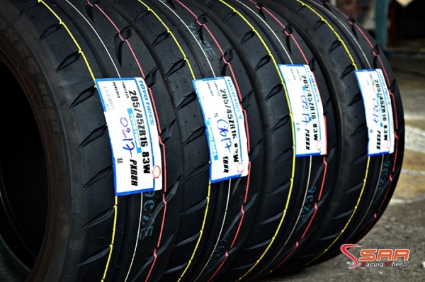 TOYO R888R 205/45R16 ยางซอฟปี17 TOYO R888R 205/45R16 ยางซอฟปี17