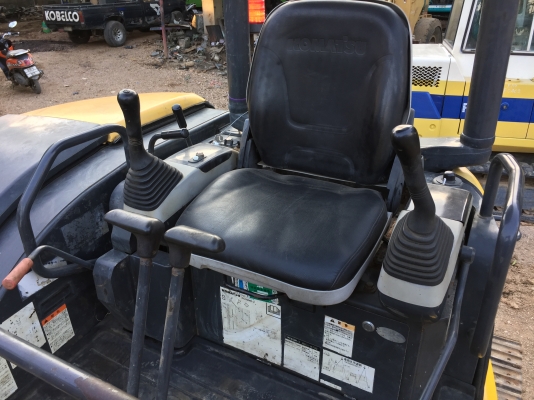 ขายรถขุด KOMATSU PC40MR-2 รุ่นใหม่ ราคาไม่แพง สภาพพร้อมใช้งาน ขายตามสภาพ เอกสารอินวอย สัญญาซื้อขาย