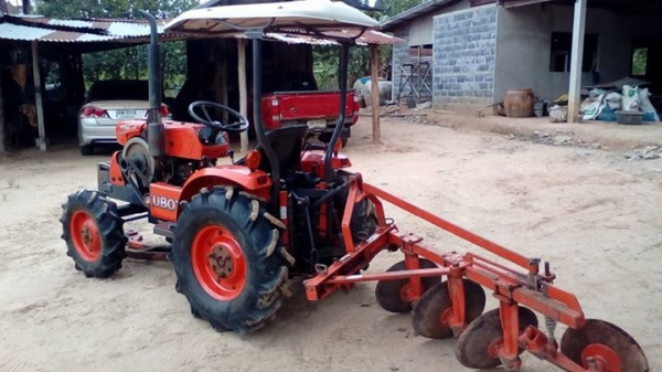 14แรง สวยๆๆพร้อมใช้ ดันหน้า พาลหลัง เครื่องดี 14แรง สวยๆๆพร้อมใช้ ดันหน้า พาลหลัง เครื่องดี