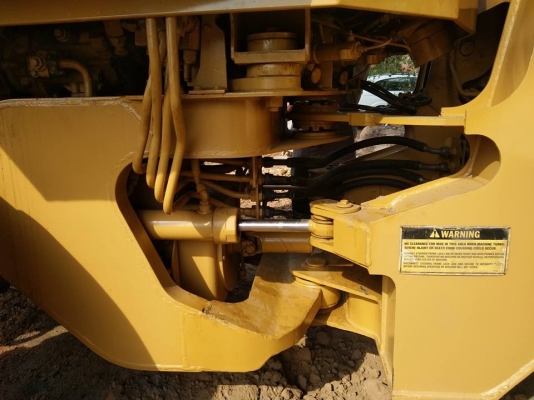 ขายรถตักล้อยาง CAT 916 เดิมๆ ตามรุ่น พร้อมใช้งาน