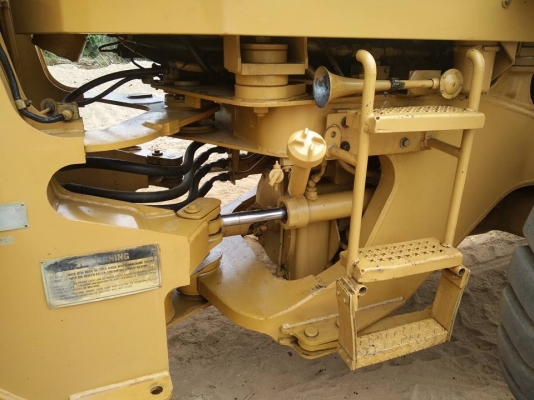 ขายรถตักล้อยาง CAT 916 เดิมๆ ตามรุ่น พร้อมใช้งาน