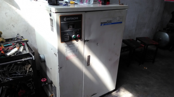 **ขายถูกๆ ปั้มลมมือสองจากญี่ปุ่น** HITACHI-BEBICON(Package) 7.5 แรง  ทดสอบเรียบร้อย ทุกระบบทำงานได้ดีมากๆ นิ่งๆเงียบๆพร้อมใช้งานครับ