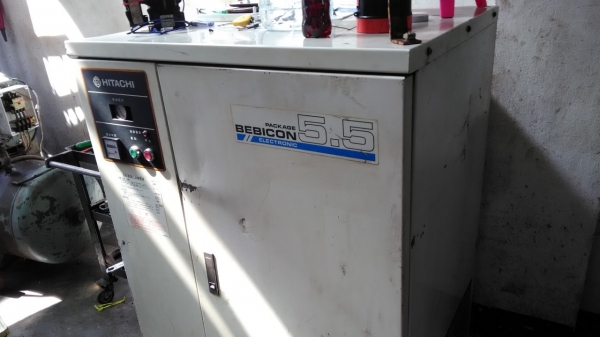 **ขายถูกๆ ปั้มลมมือสองจากญี่ปุ่น** HITACHI-BEBICON(Package) 7.5 แรง  ทดสอบเรียบร้อย ทุกระบบทำงานได้ดีมากๆ นิ่งๆเงียบๆพร้อมใช้งานครับ