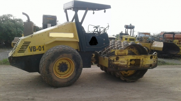 รถบดล้อหนาม BOMAG BW211D-3 ราคา 1,200,000 บาท