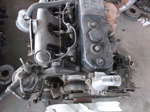 ขายเครื่อง ISUZU  115แรง  4BD1  เครื่องฟิตแล้ว  ข้อสแตนดาร์ด เครื่องติดดีมาก ไม่มีเลขเครื่อง
