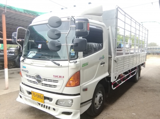 6 ล้อกลาง *Euro.3* HINO *ซีรีย์500*  FC9J 175 แรงม้า คอมมอนเรว *ยาว 5.60 ม.* รถสวยเดิม+สวยจริง * รถห้างแท้ * มีเล่มพร้อมโอน *