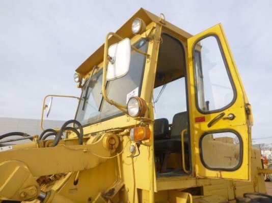 ขายรถตัก KOMATSU JH63 สมบูรณ์พร้อมใช้ครับ FROM JAPAN ติดต่อ 063-9316985 ID LINE : 0639316985 ครับ