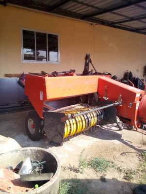 เครื่องอัดฟางตราช้าง