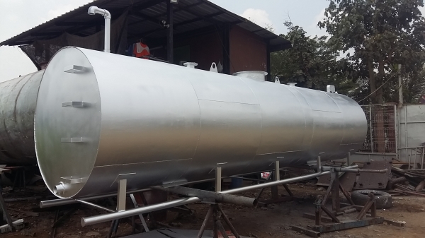 ขาย ถังน้ำมัน ถังเก็บน้ำ 12000 ลิตร สภาพสวยพร้อมใช้งานได้เลยค่ะ