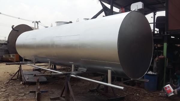 ขาย ถังน้ำมัน ถังเก็บน้ำ 12000 ลิตร สภาพสวยพร้อมใช้งานได้เลยค่ะ