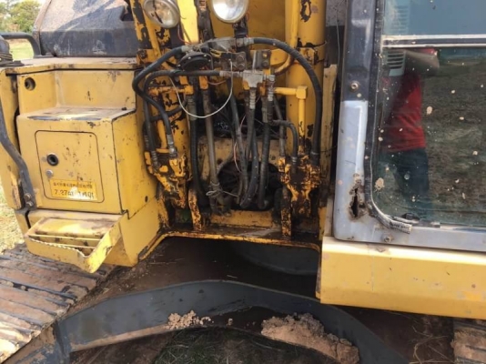 ขาย 785,000 บาท KOMATSU PC128US เครื่องดี ปั้มแรง โช่หนา เอวแน่น ไฟฟ้าครบ แอร์เย็น เอกสารเล่มทะเบียน   รถอยู่ จ.ร้อยเอ็ด โทร&amp;ไอดีไลน์ 0610710295