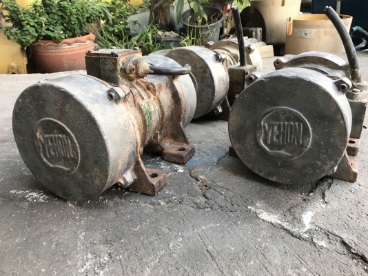 ขายมอเตอร์สั่น-เขย่า Yehon made in Taiwan 1/3HP. 380V สภาพสวยเดิมๆ วิ่งนิ่ม สั่นแรง พร้อมใช้งาน มี 3ตัวครับ