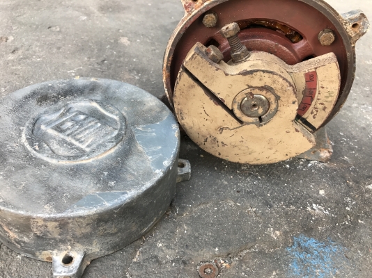 ขายมอเตอร์สั่น-เขย่า Yehon made in Taiwan 1/3HP. 380V สภาพสวยเดิมๆ วิ่งนิ่ม สั่นแรง พร้อมใช้งาน มี 3ตัวครับ