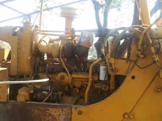 ด่วนตัด  caterpillar  d6c  และ komatsu d50a-15