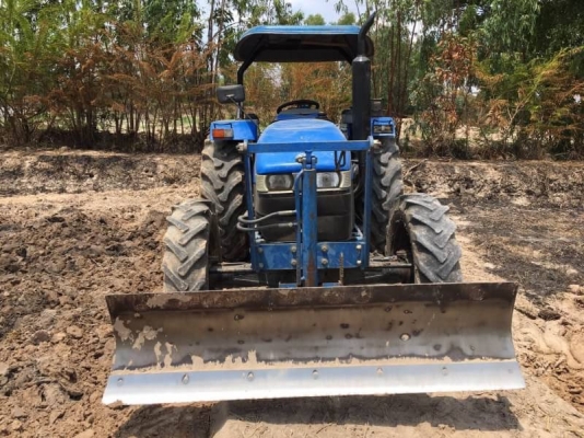 NEWHOLLAND TT55 สองเพลา 535,000 บาท 2,830 ชม. เครื่องดี เกียร์ดี ยางดี (ใบมีด- หาง 7 ) เอกสารเล่มทะเบียน  รถอยู่ จ.ยโสธร โทร&amp;ไอดีไลน์ 0610710295