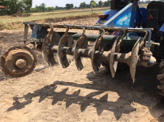 NEWHOLLAND TT55 สองเพลา 535,000 บาท 2,830 ชม. เครื่องดี เกียร์ดี ยางดี (ใบมีด- หาง 7 ) เอกสารเล่มทะเบียน  รถอยู่ จ.ยโสธร โทร&amp;ไอดีไลน์ 0610710295