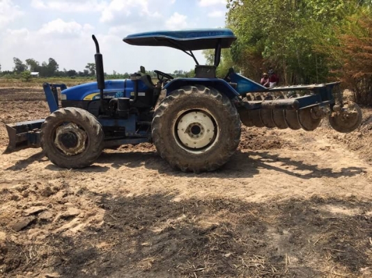 NEWHOLLAND TT55 สองเพลา 535,000 บาท 2,830 ชม. เครื่องดี เกียร์ดี ยางดี (ใบมีด- หาง 7 ) เอกสารเล่มทะเบียน  รถอยู่ จ.ยโสธร โทร&amp;ไอดีไลน์ 0610710295