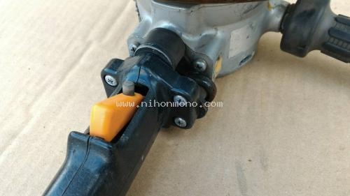 ราคาพิเศษ 5,500 บาท!! เครื่องเจียร ขัดโลหะ รหัสสินค้า : 80904494 www.nihonmono.com ราคาพิเศษ 5,500 บาท!! เครื่องเจียร ขัดโลหะ รหัสสินค้า : 80904494 www.nihonmono.com