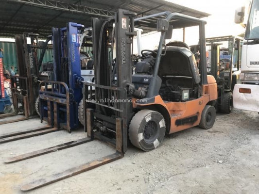 ราคา  370,000 บาท รถยก TOYOTA รุ่น 40-7FG25 รหัสสินค้า 81004693 เสาสูง 3 m. พร้อมทำสีใหม่ งายาว1.5m ติดต่อ 081-8283376  www.nihonmono.com