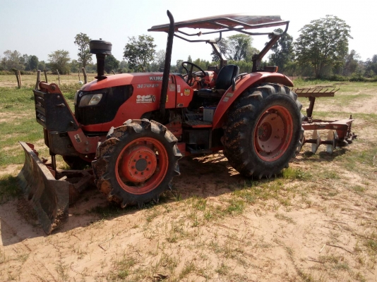 ขายรถไถKUBOTA M7040 เล่มทะเบียน ห้าพันกว่าชั่วโมง  ราคา348,000บ. สนใจ 0835601591 หรือ 0903494058
