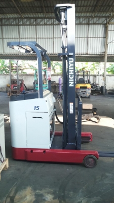 ขายรถ nichiyu ไฟฟ้ายืนขับ รุ่น 75 ขนาด 1.5 ตัน พร้อมตู้ชาร์จ