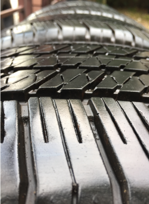 ยาง Bridgestone 265 60 18 ปี16 ดอกเต็ม ไม่มีปะ เนื้อนิ่มๆ ราคาไม่แพง