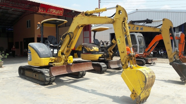 รถขุด Komatsu PC40MR-2 เก่าญี่ปุ่น