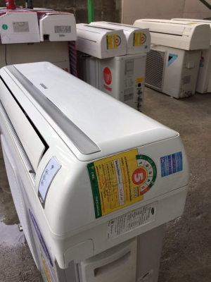 **** ขายแอร์ Samsung 12500 BTU สภาพสวย ****