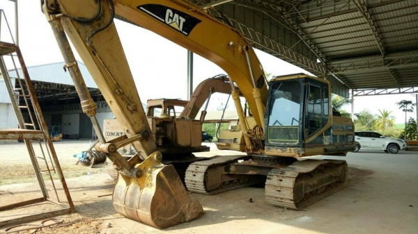 ขายรถขุดCAT 320Bเอกสารเล่มทะเบียน ช่วงล่างดี ไฟฟ้าครบเครื่องเดิม บูมสวย วีดีโอทำงาน https://youtu.be/sec1dvn8N6k