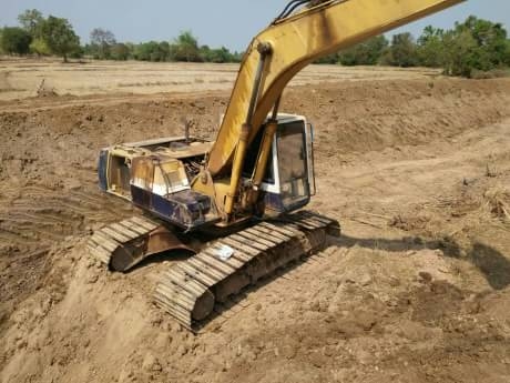 KOMATSU PC120-5